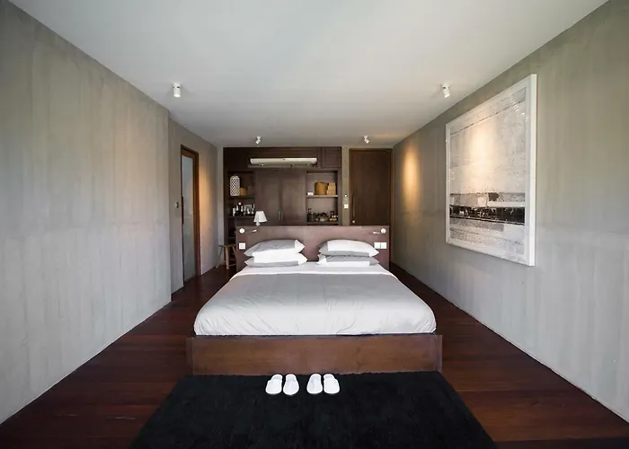 Hotel Into The Forest