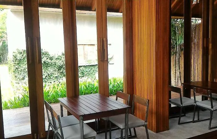 Into The Forest Hotel 3*